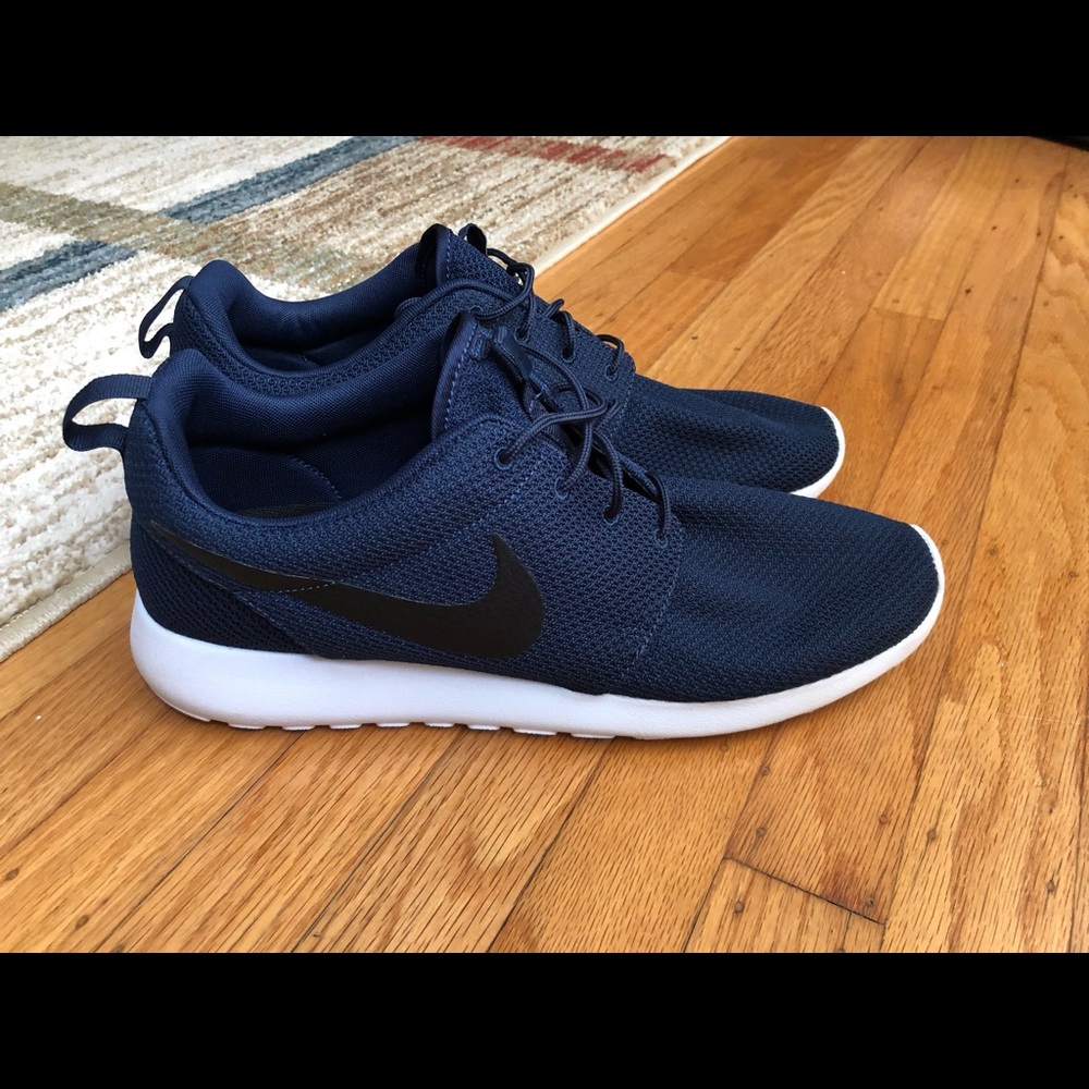 Nike men’s Roshe
